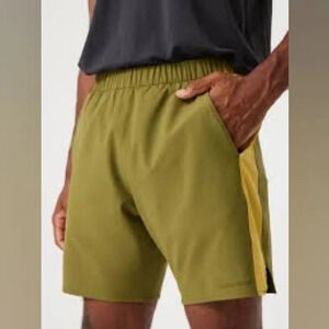 Outdoor Voices NWT Men’s High Stride 7” Short in Mossy/Green Apple